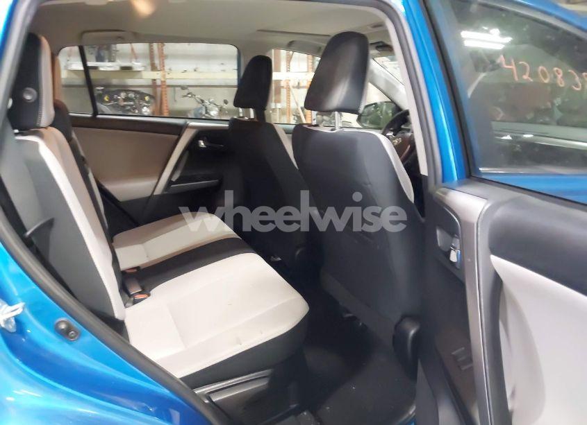 Photo 8 of 2017 Toyota Rav4 HYBRID XLE (VIN JTMRJREV7HD083637)