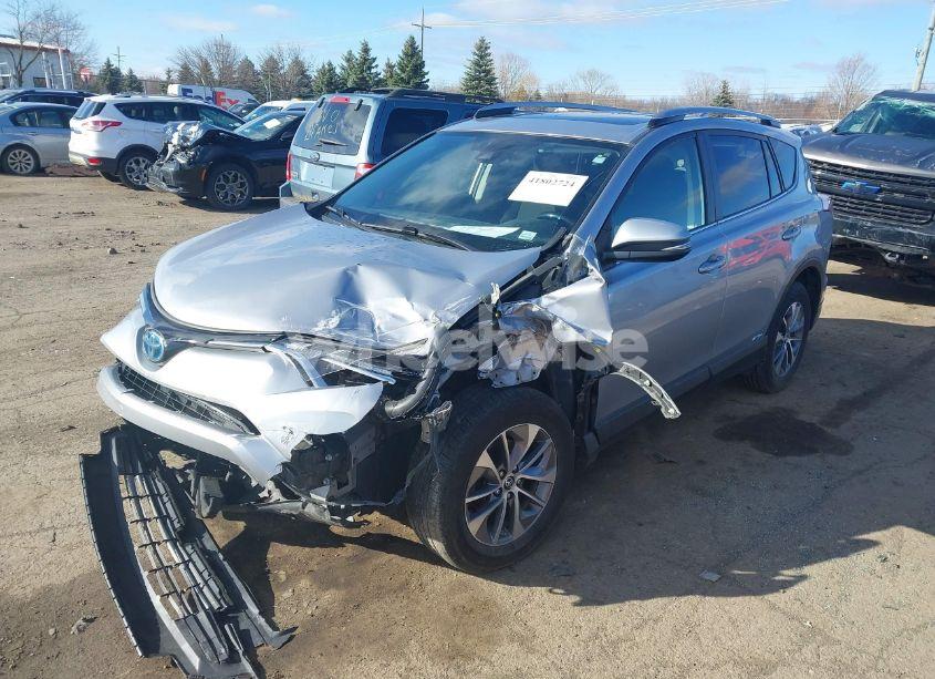 Photo 2 of 2017 Toyota Rav4 HYBRID XLE (VIN JTMRJREV7HD149037)
