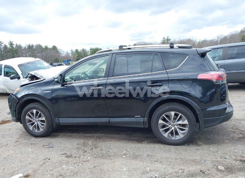 Photo 14 of 2018 Toyota Rav4 HYBRID XLE (VIN JTMRJREV7JD177507)