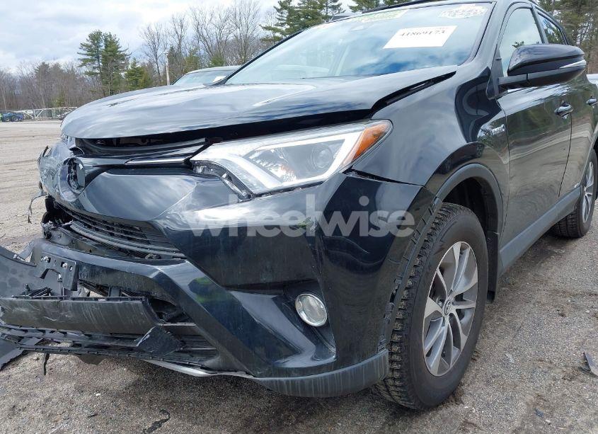 Photo 19 of 2018 Toyota Rav4 HYBRID XLE (VIN JTMRJREV7JD177507)