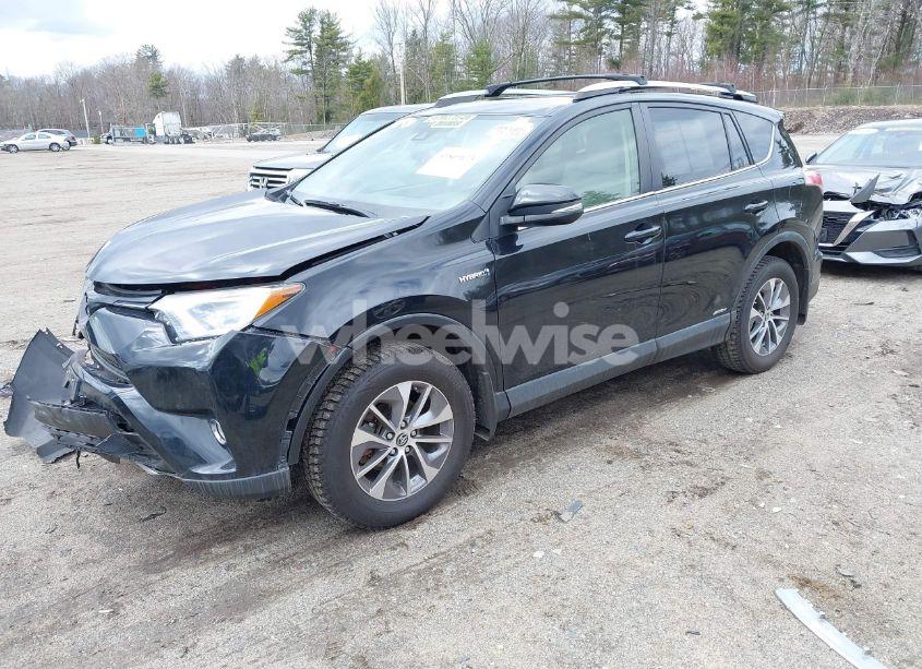 Photo 2 of 2018 Toyota Rav4 HYBRID XLE (VIN JTMRJREV7JD177507)