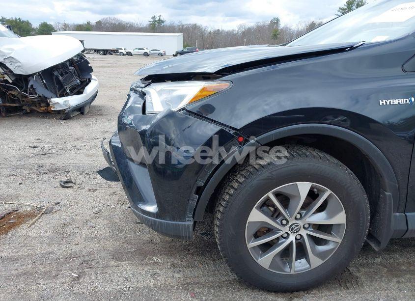 Photo 20 of 2018 Toyota Rav4 HYBRID XLE (VIN JTMRJREV7JD177507)