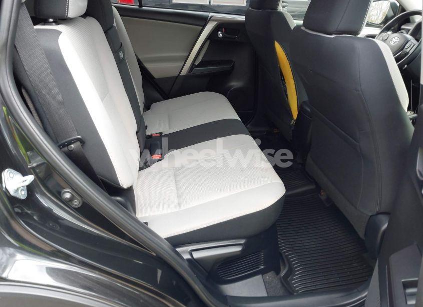 Photo 8 of 2018 Toyota Rav4 HYBRID XLE (VIN JTMRJREV7JD177507)