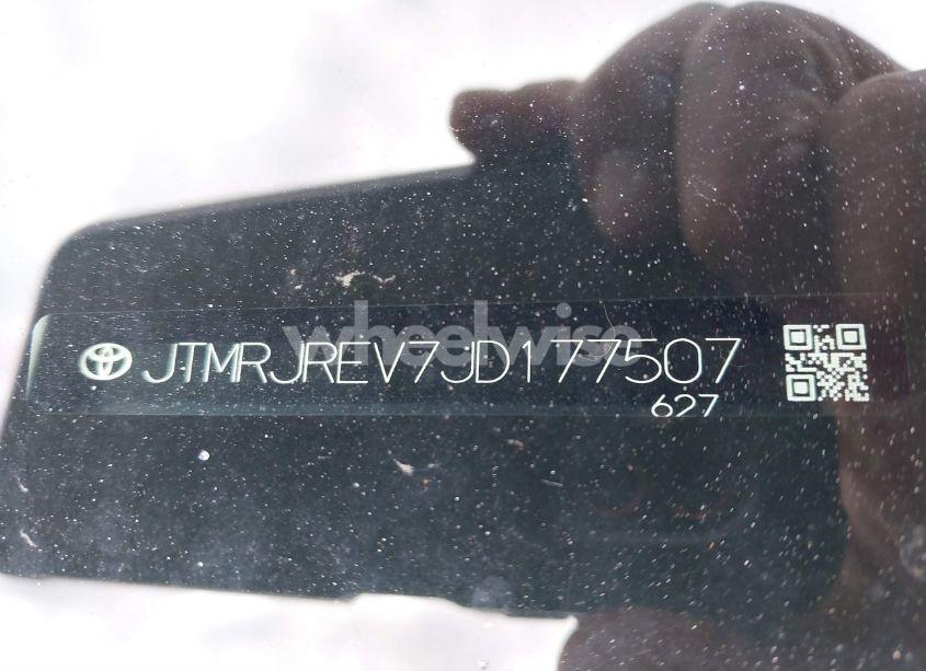 Photo 9 of 2018 Toyota Rav4 HYBRID XLE (VIN JTMRJREV7JD177507)