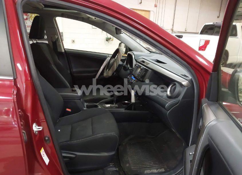 Photo 5 of 2018 Toyota Rav4 HYBRID XLE (VIN JTMRJREV7JD187227)