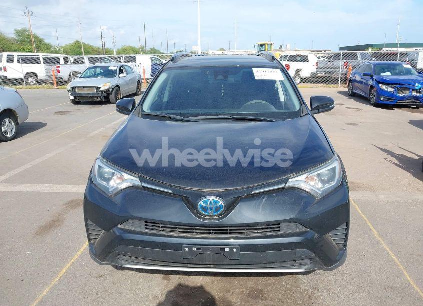 Photo 13 of 2018 Toyota Rav4 HYBRID LE (VIN JTMRJREV7JD212899)