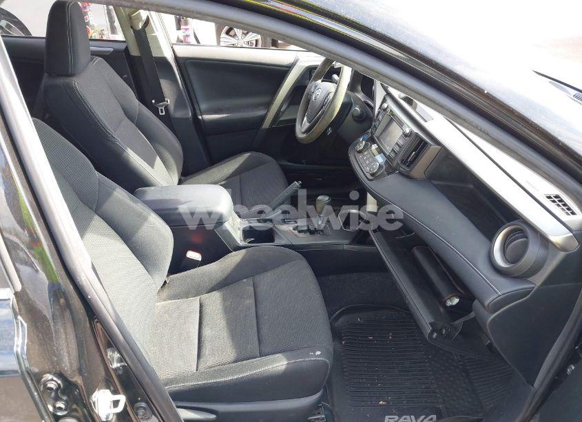 Photo 5 of 2018 Toyota Rav4 HYBRID LE (VIN JTMRJREV7JD212899)