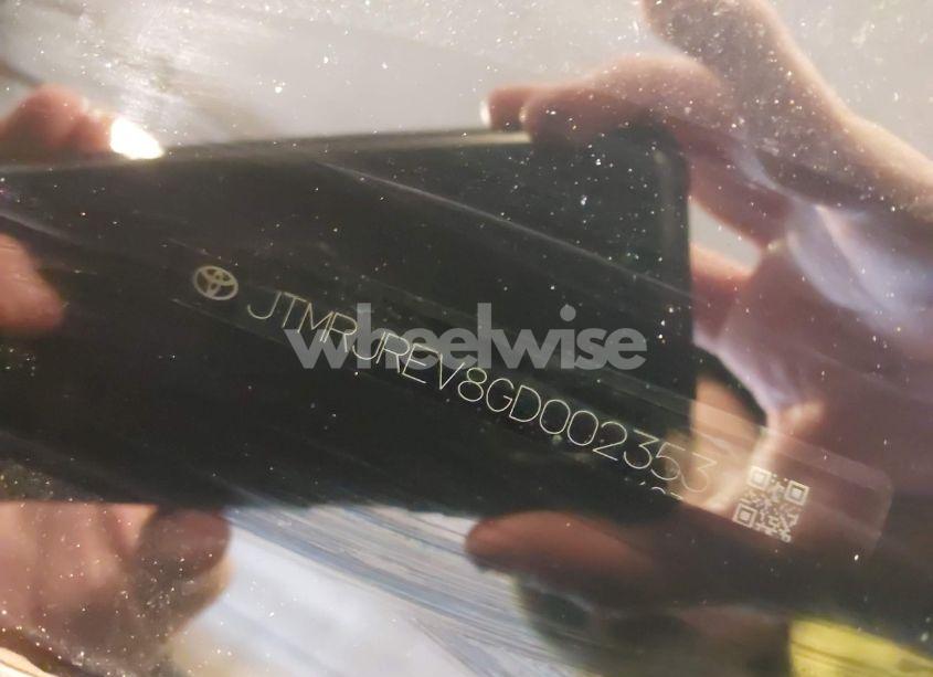 Photo 9 of 2016 Toyota Rav4 HYBRID XLE (VIN JTMRJREV8GD002353)