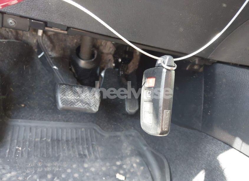 Photo 11 of 2018 Toyota Rav4 HYBRID XLE (VIN JTMRJREV8JD155841)