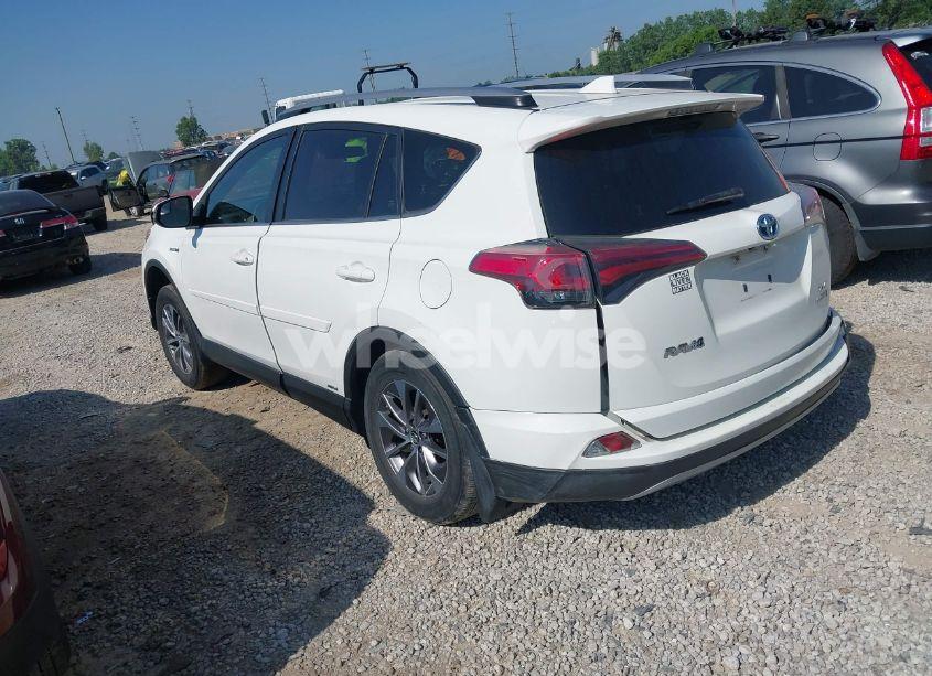 Photo 3 of 2018 Toyota Rav4 HYBRID XLE (VIN JTMRJREV8JD155841)