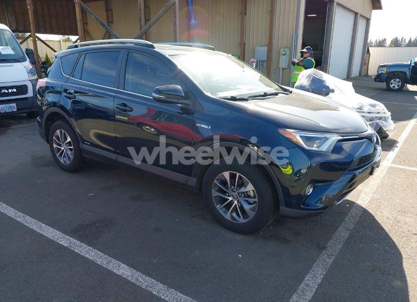 2017 Toyota Rav4 HYBRID XLE (VIN JTMRJREV9HD146768) main photo