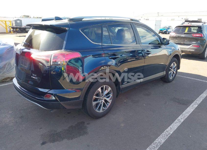 Photo 4 of 2017 Toyota Rav4 HYBRID XLE (VIN JTMRJREV9HD146768)