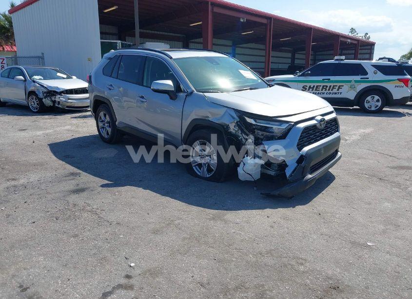 2025 Toyota Rav4 HYBRID XLE (VIN JTMRWRFV0SD285288) main photo