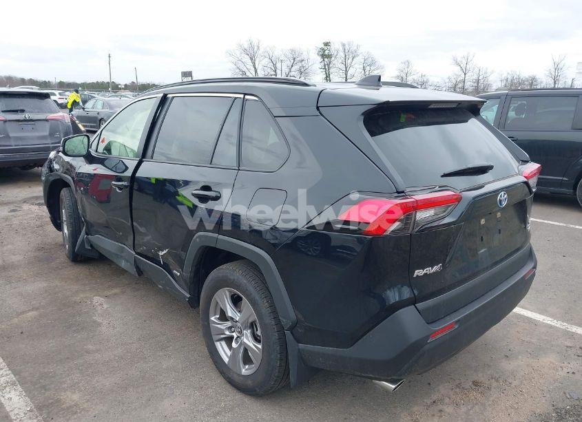 Photo 3 of 2024 Toyota Rav4 HYBRID XLE (VIN JTMRWRFV1RJ058543)