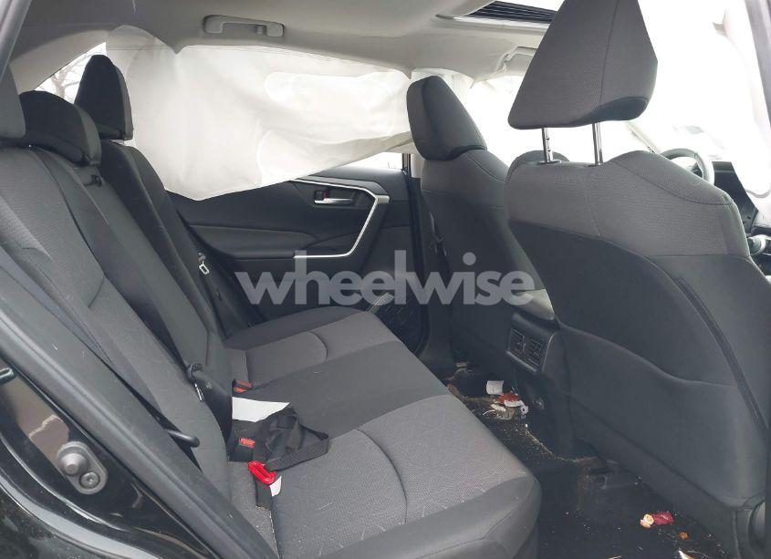 Photo 8 of 2024 Toyota Rav4 HYBRID XLE (VIN JTMRWRFV1RJ058543)