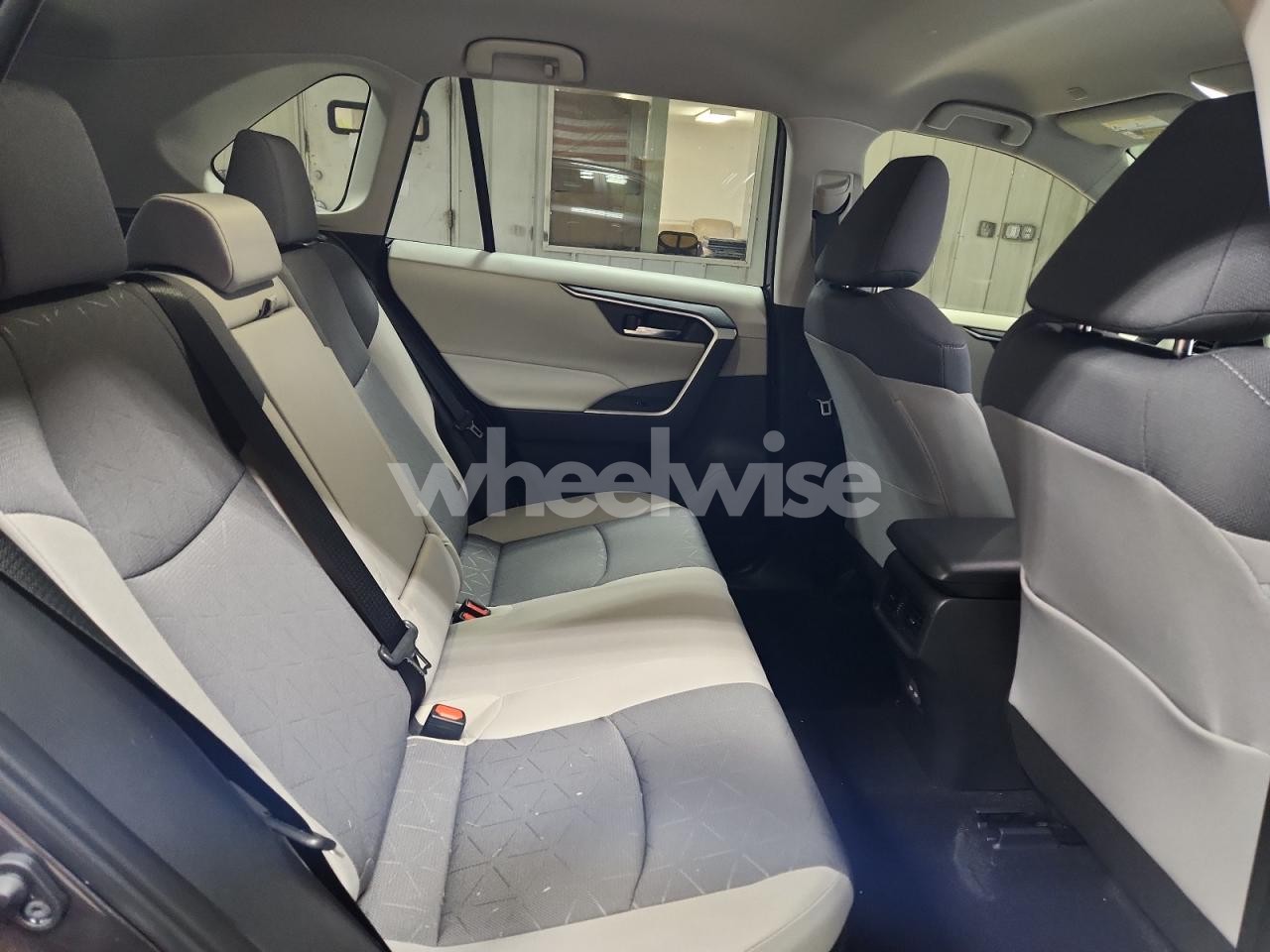 Photo 11 of 2025 TOYOTA RAV4 XLE (VIN JTMRWRFV1SJ071010)