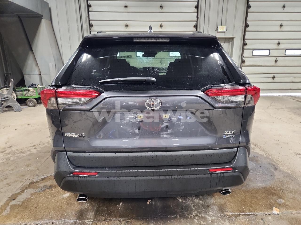 Photo 6 of 2025 TOYOTA RAV4 XLE (VIN JTMRWRFV1SJ071010)