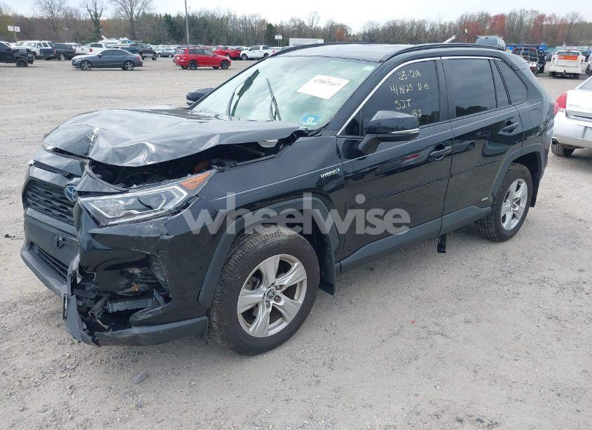 Photo 2 of 2020 Toyota Rav4 HYBRID XLE (VIN JTMRWRFV2LD046181)
