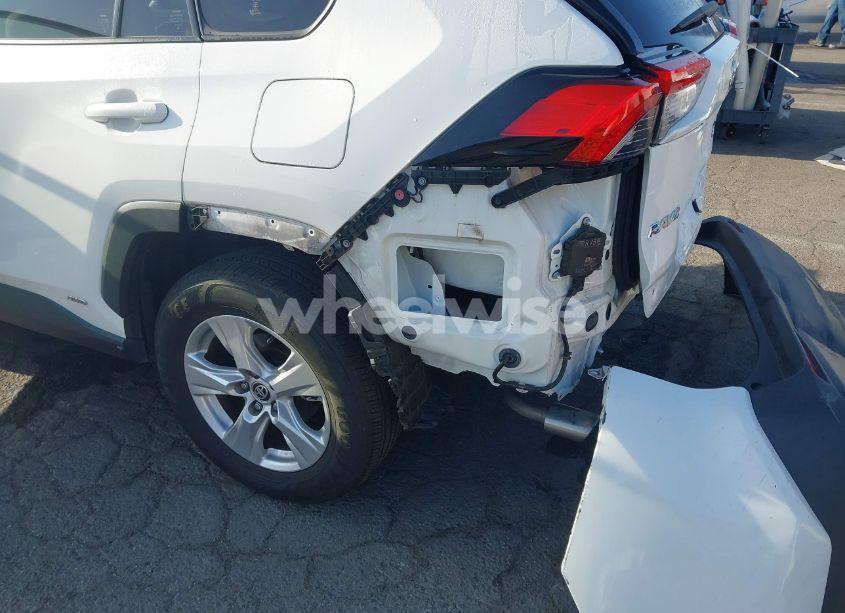 Photo 21 of 2020 Toyota Rav4 HYBRID XLE (VIN JTMRWRFV2LD550598)