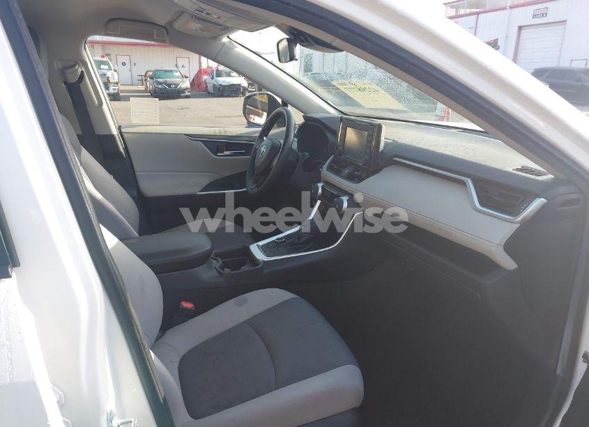 Photo 5 of 2020 Toyota Rav4 HYBRID XLE (VIN JTMRWRFV2LD550598)