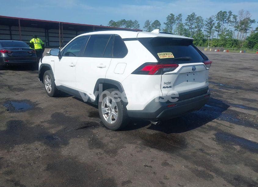 Photo 3 of 2021 Toyota Rav4 HYBRID XLE (VIN JTMRWRFV3MD135548)