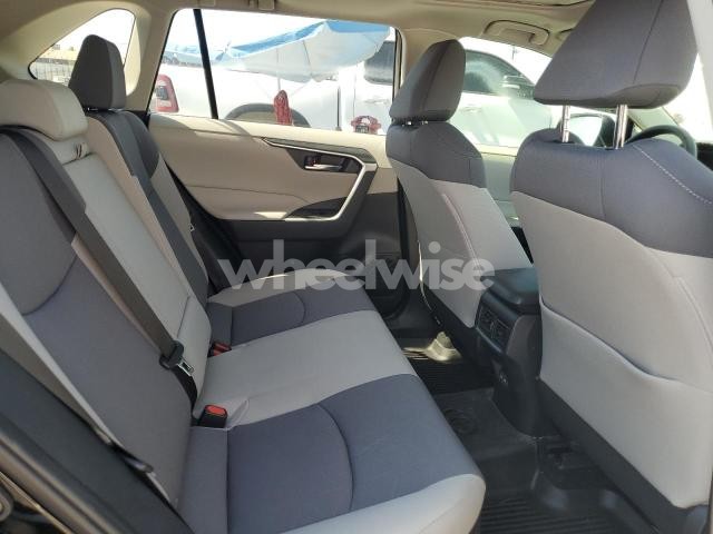 Photo 5 of 2024 TOYOTA RAV4 XLE (VIN JTMRWRFV3RD266535)