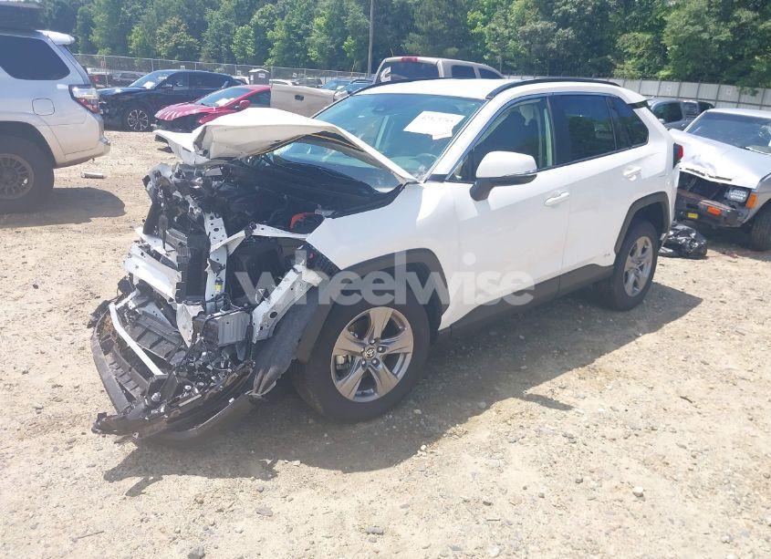 Photo 2 of 2025 Toyota Rav4 HYBRID XLE (VIN JTMRWRFV3SD284717)