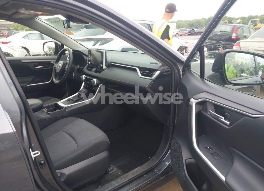 Photo 5 of 2019 Toyota Rav4 HYBRID XLE (VIN JTMRWRFV4KD024004)