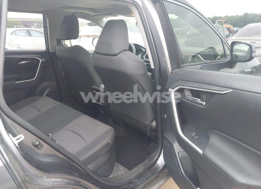 Photo 8 of 2019 Toyota Rav4 HYBRID XLE (VIN JTMRWRFV4KD024004)