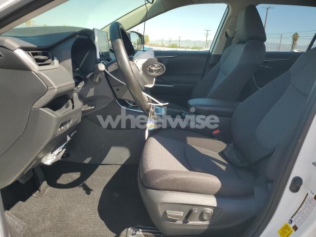 Photo 13 of 2025 TOYOTA RAV4 XLE (VIN JTMRWRFV5SD300383)