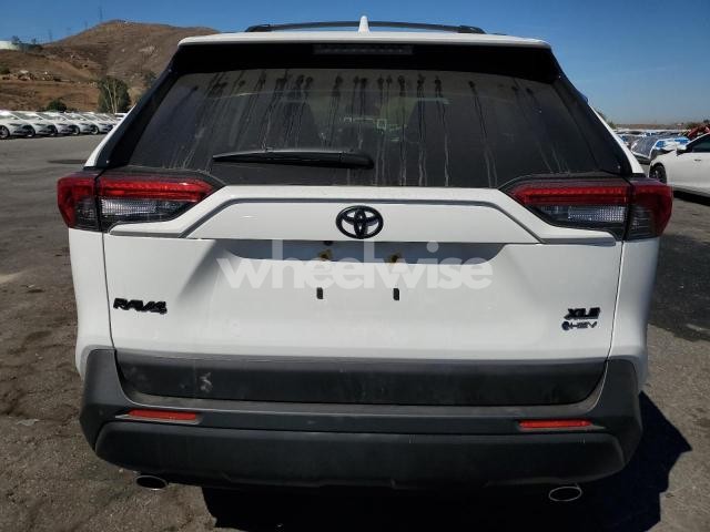Photo 5 of 2025 TOYOTA RAV4 XLE (VIN JTMRWRFV5SD300383)