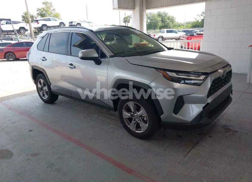 2025 Toyota Rav4 HYBRID XLE (VIN JTMRWRFV5SJ063802) main photo