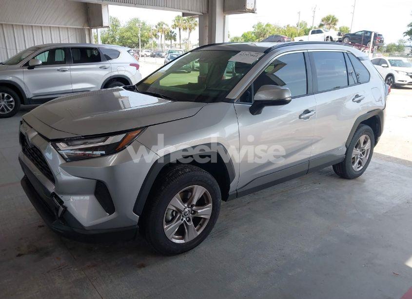 Photo 2 of 2025 Toyota Rav4 HYBRID XLE (VIN JTMRWRFV5SJ063802)