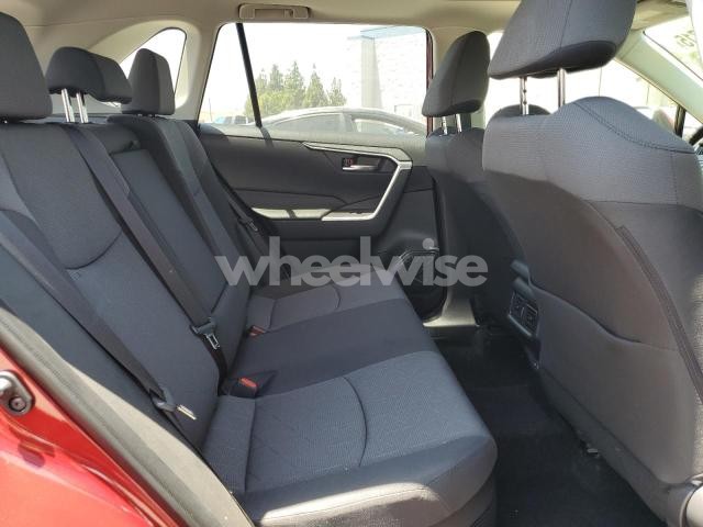 Photo 3 of 2025 TOYOTA RAV4 XLE (VIN JTMRWRFV6SD299082)