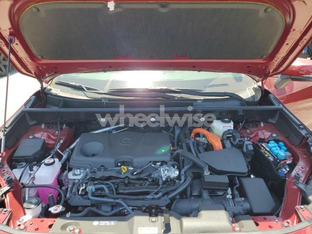 Photo 5 of 2025 TOYOTA RAV4 XLE (VIN JTMRWRFV6SD299082)