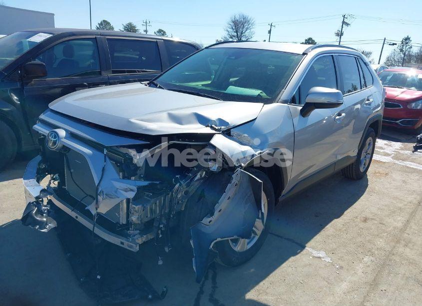 Photo 2 of 2025 Toyota Rav4 HYBRID XLE (VIN JTMRWRFV6SJ064683)