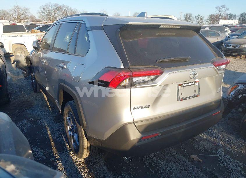 Photo 3 of 2025 Toyota Rav4 HYBRID XLE (VIN JTMRWRFV6SJ064683)