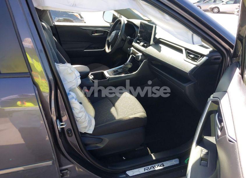 Photo 5 of 2024 Toyota Rav4 HYBRID XLE (VIN JTMRWRFV8RJ060533)