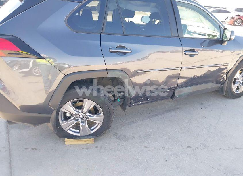 Photo 6 of 2024 Toyota Rav4 HYBRID XLE (VIN JTMRWRFV8RJ060533)