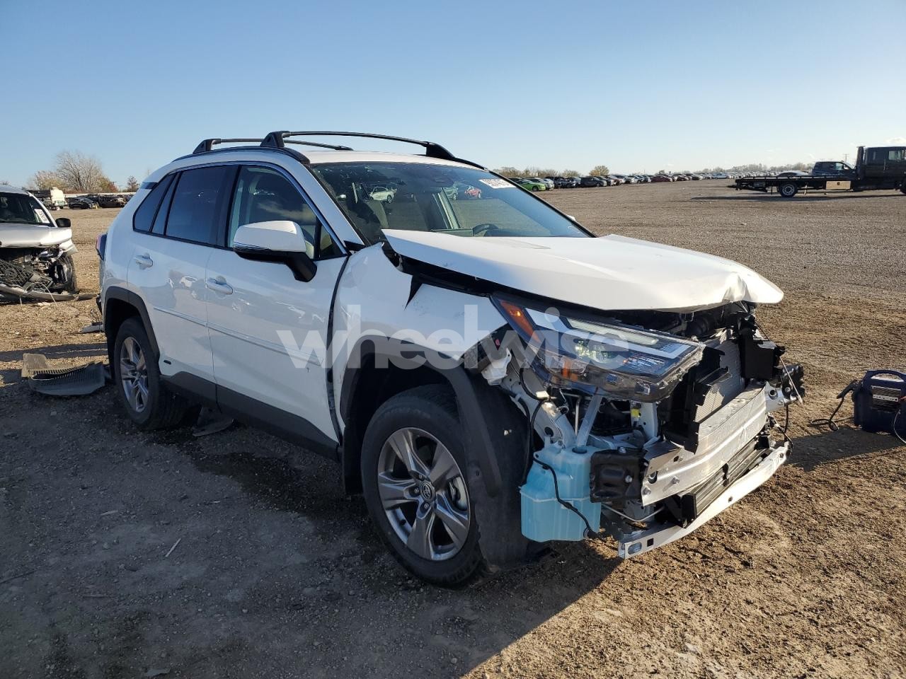 Photo 4 of 2025 TOYOTA RAV4 XLE (VIN JTMRWRFV9SD325609)