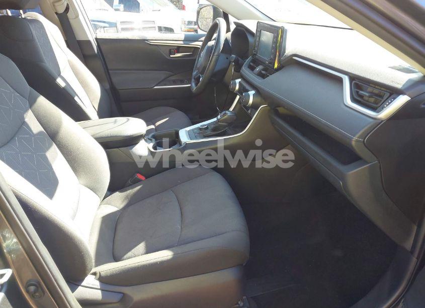 Photo 5 of 2020 Toyota Rav4 HYBRID XLE (VIN JTMRWRFVXLD068543)