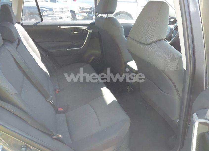 Photo 8 of 2020 Toyota Rav4 HYBRID XLE (VIN JTMRWRFVXLD068543)