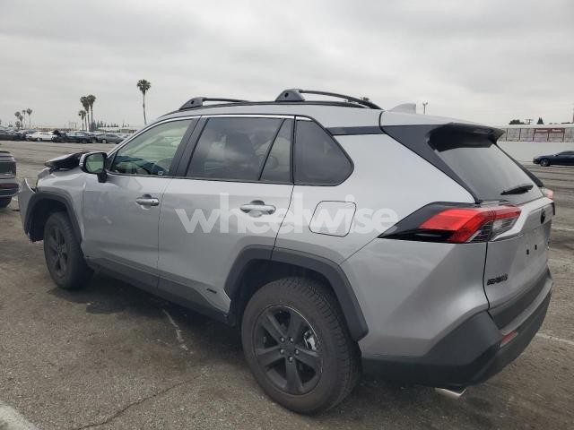 Photo 5 of 2025 TOYOTA RAV4 XLE (VIN JTMRWRFVXSD277926)