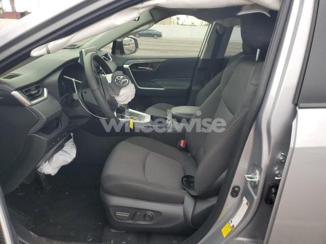 Photo 6 of 2025 TOYOTA RAV4 XLE (VIN JTMRWRFVXSD277926)