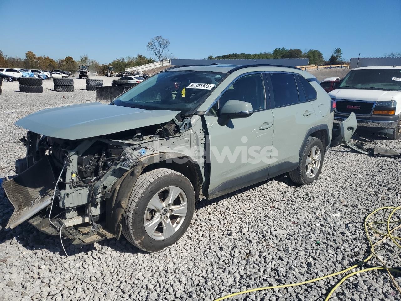 2019 TOYOTA RAV4 XLE (VIN JTMW1RFV0KJ016694) main photo