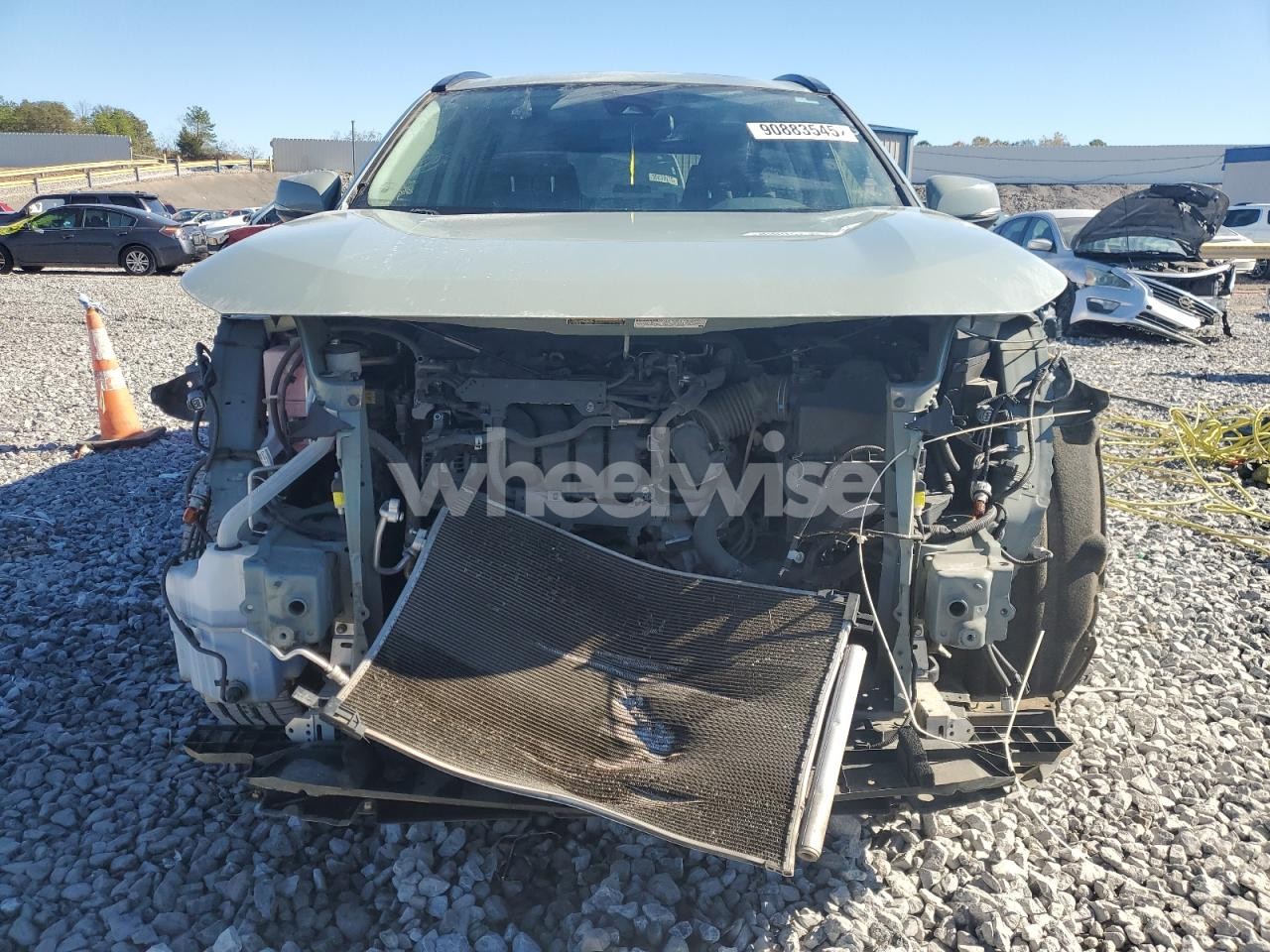 Photo 5 of 2019 TOYOTA RAV4 XLE (VIN JTMW1RFV0KJ016694)