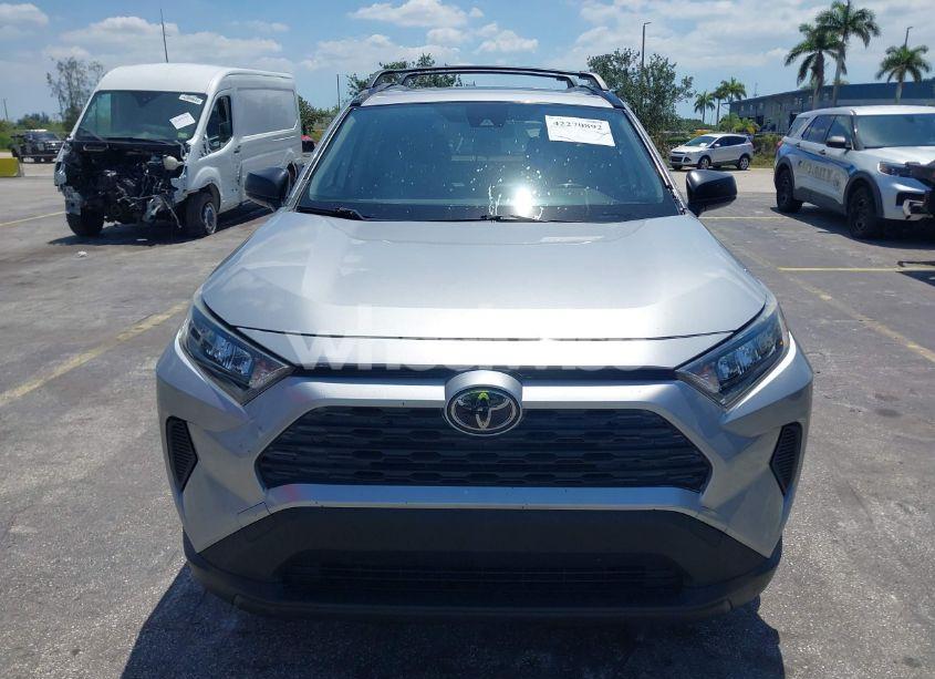 Photo 12 of 2019 Toyota Rav4 XLE (VIN JTMW1RFV2KD024228)