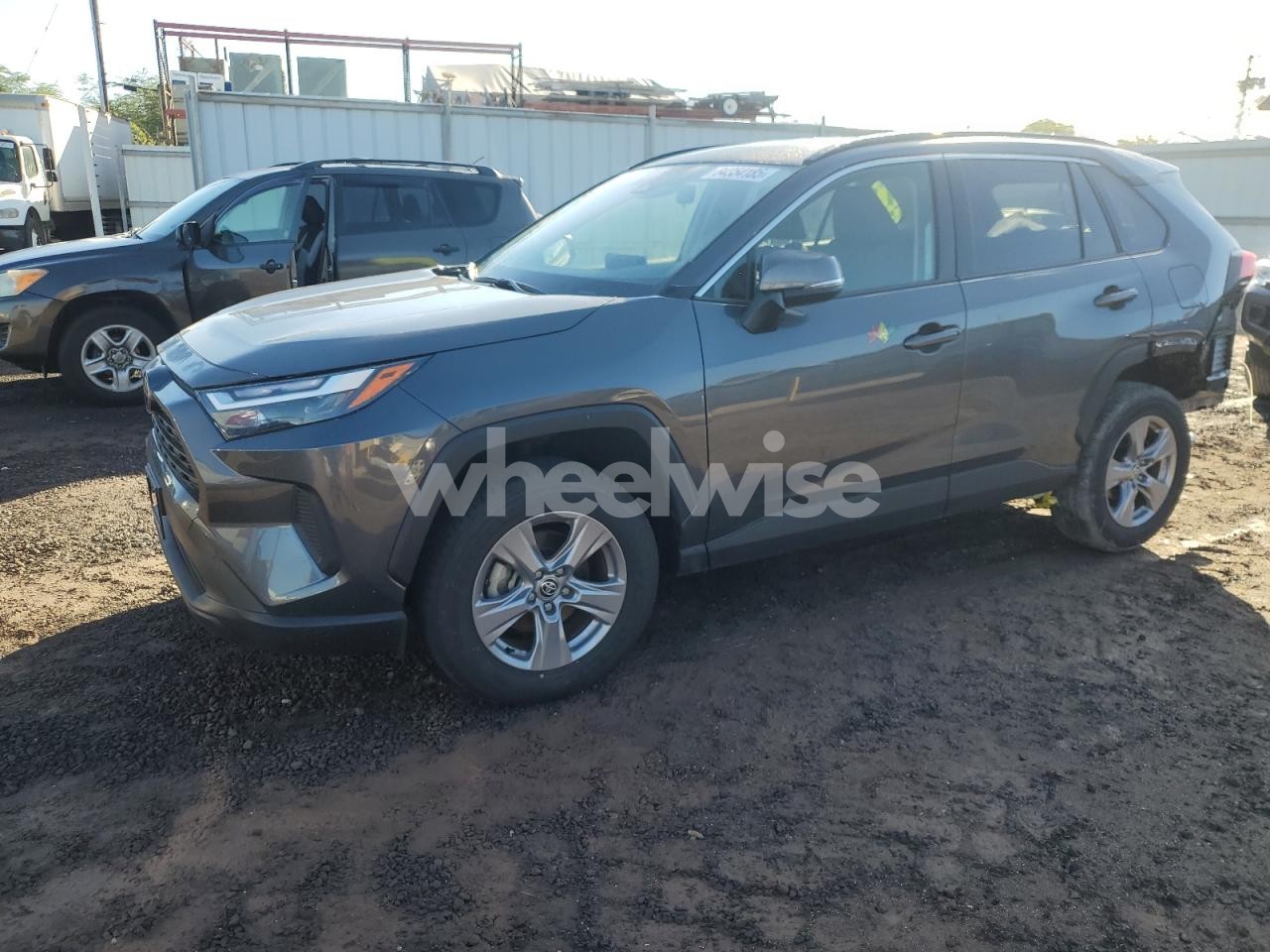 2024 TOYOTA RAV4 XLE (VIN JTMW1RFV4RD123871) main photo