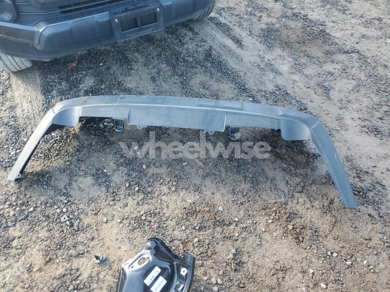 Photo 13 of 2024 TOYOTA RAV4 XLE (VIN JTMW1RFV4RD123871)