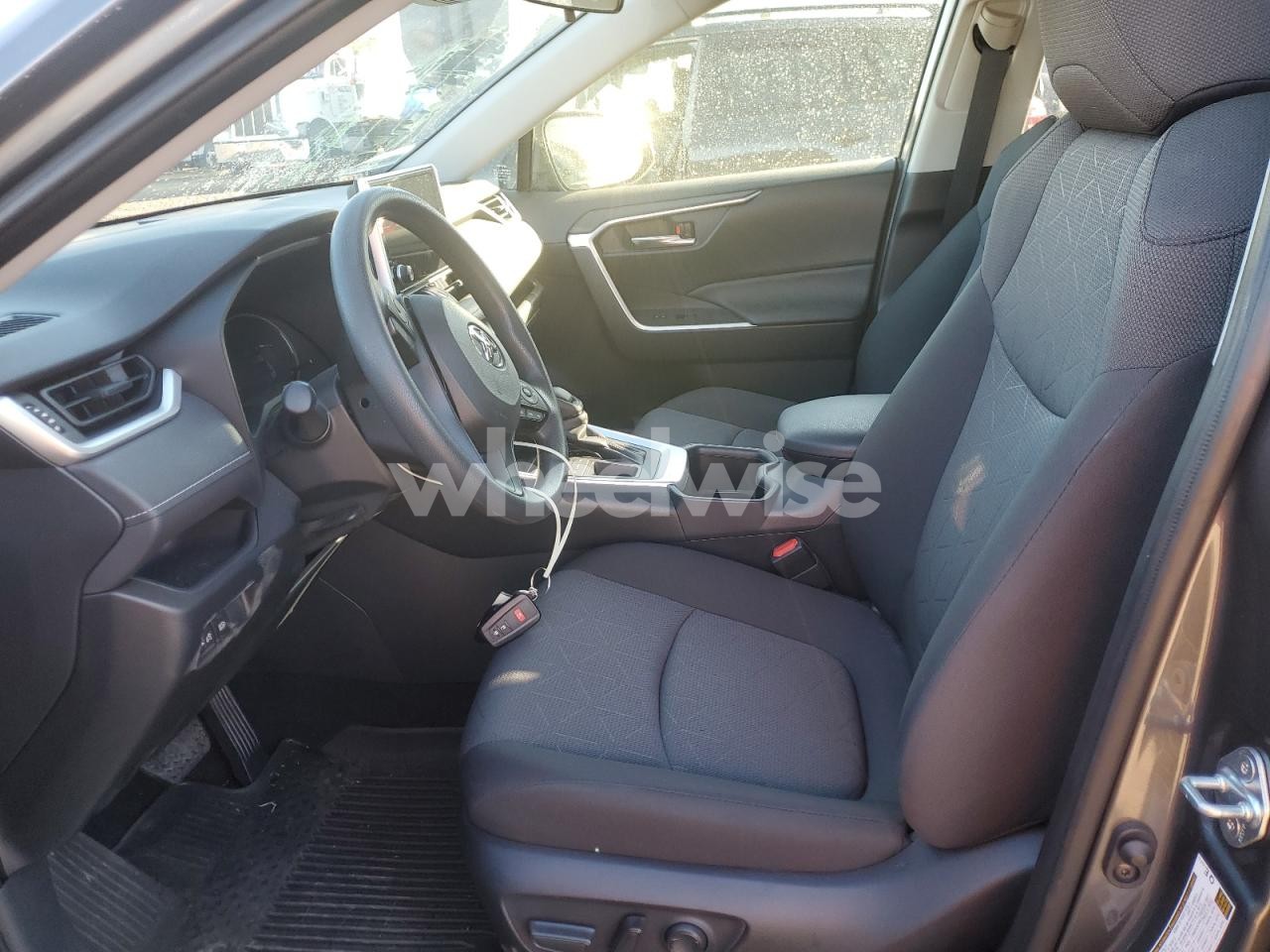 Photo 7 of 2024 TOYOTA RAV4 XLE (VIN JTMW1RFV4RD123871)